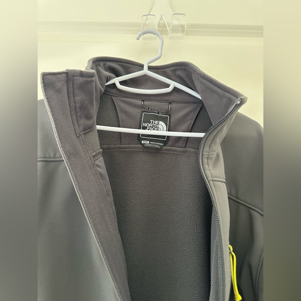 North Face Soft Shell Jacket Medium - image 2